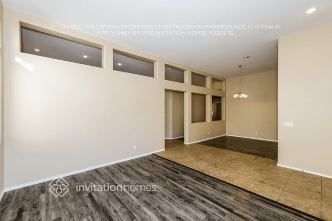 Photo - 2352 Kenneth Ave