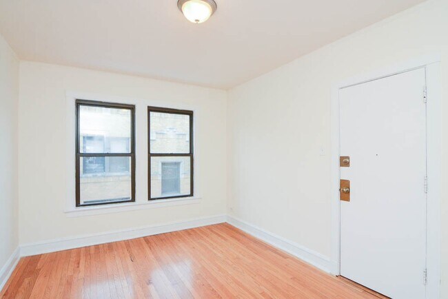 Photo - 2649 N Spaulding Ave Unidad W4