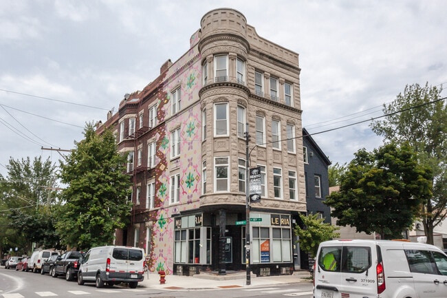 Building Photo - 816 W 18th St Unit 4M