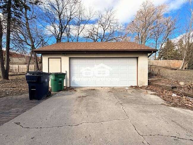 Photo - Beautiful 4 Bedroom House for Rent