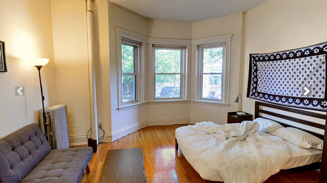 Photo - 98 Queensberry St