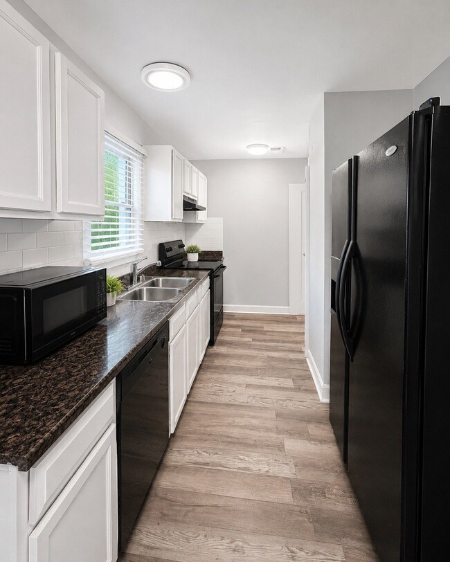 Photo - 1168 Perry Way