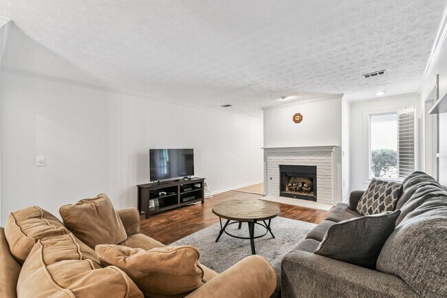 Photo - 19 Normandy Ct