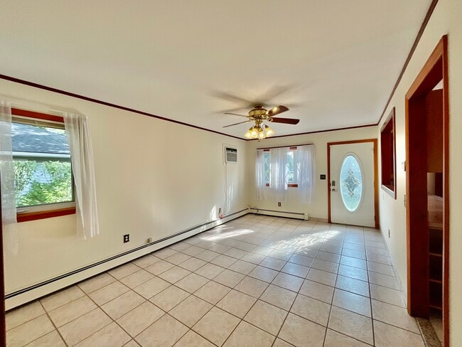 Sala de estar - 46 Forrest Ave