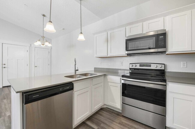 Photo - 13687 S Hanley Ln Unit DD204