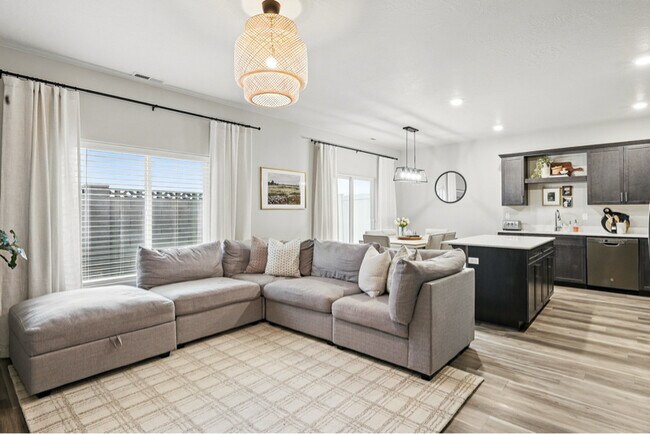 Photo - 1547 W Pyrite Ln