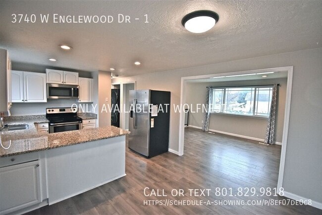 Photo - 3740 Englewood Dr Unit 1