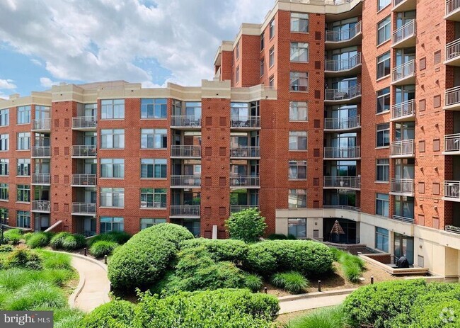 Building Photo - 3600 S Glebe Rd Unit 915W Rental