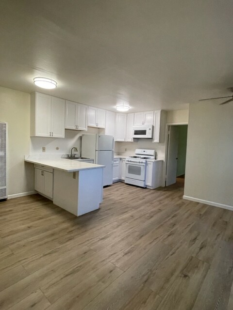 Photo - 5412 Claremont Ave Unidad 34