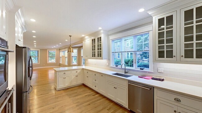 119 Westbourne Ter Unit 1