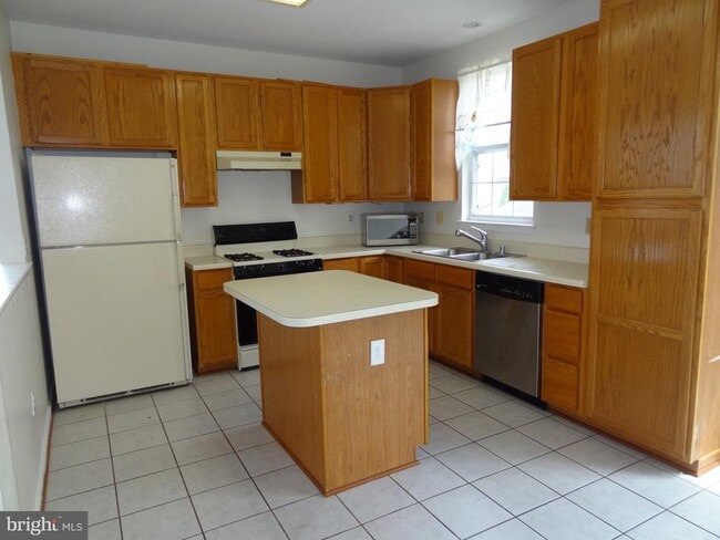 Photo - 836 Knob Ct
