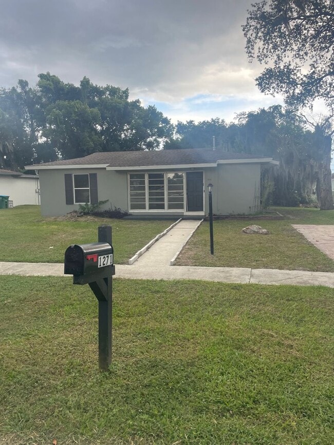 Building Photo - 3 Bed 2 Bath Home | Pet Friendly | Washer ...