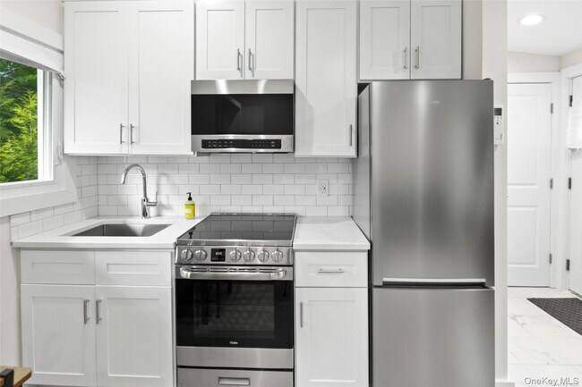 Photo - 25 Peters Ln Unit A