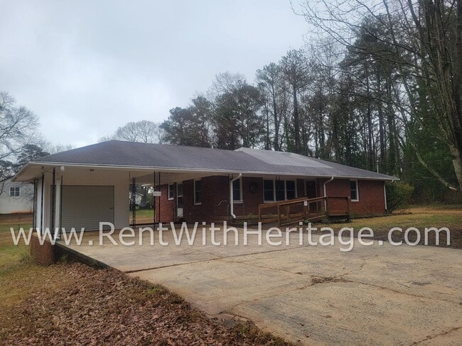 Photo - GRAMPA'S BUNGELOW - AWESOME BRICK RANCH WITH FULL UNFINISHED BASEMENT / GREAT LOCATION