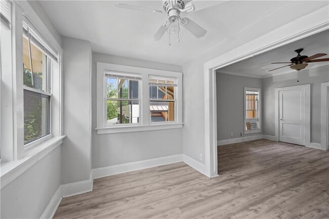 Photo - 789 Barnett St NE