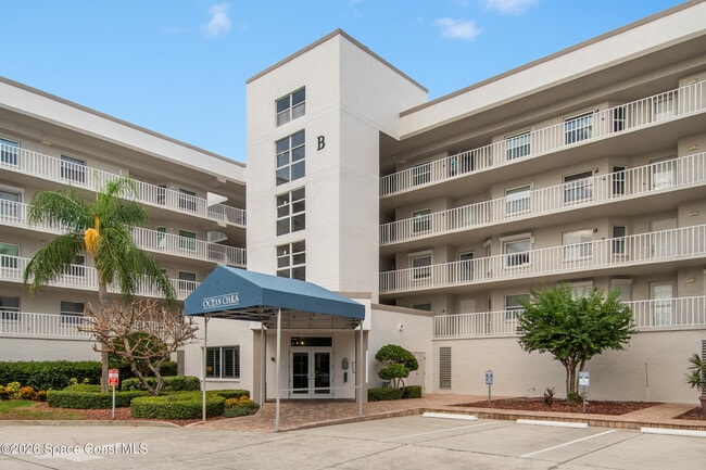 Building Photo - 8700 Ridgewood Ave Unit B205