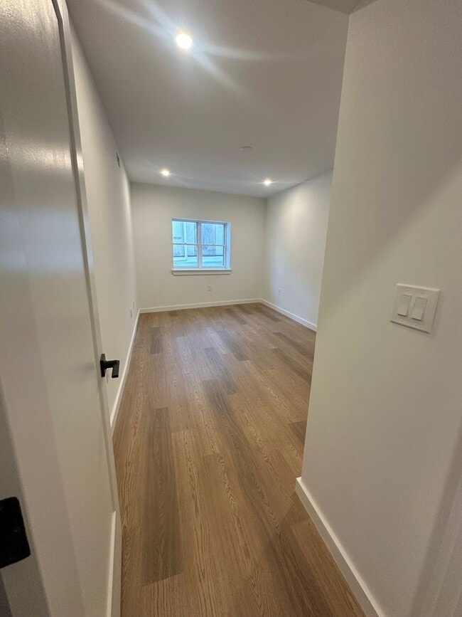 Photo - Welcome to the Oswalds Place Apartments! Unit 723 West Ave - 2nd Floor