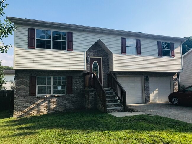 Photo - 3 Indian Trail