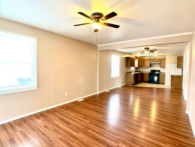 Photo - Three Bed/ 2 Bath House