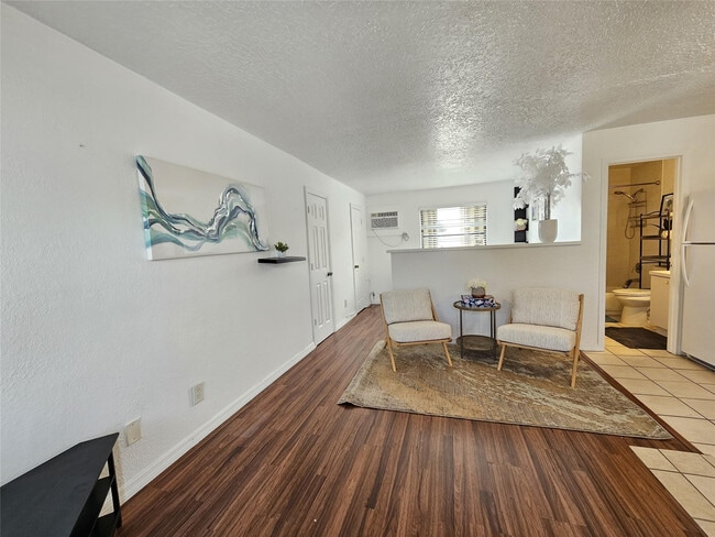 Building Photo - 1021 SE Monterey Rd Unit 1-39