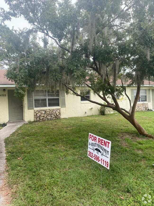 Building Photo - 2 bed 2 bathroom duplex Rental