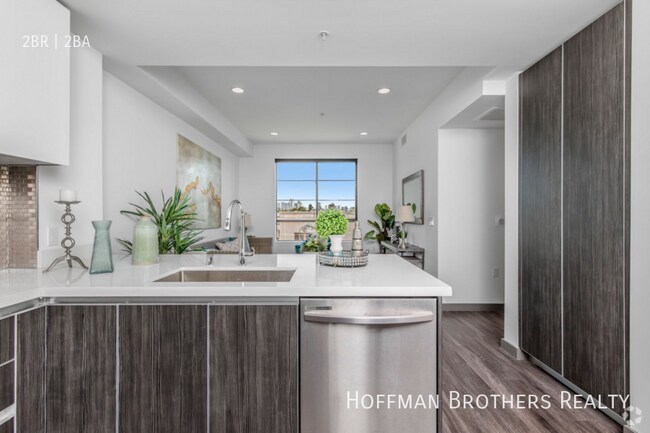 Building Photo - 3617 Venice Blvd. Unit 504A Rental