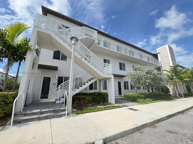Building Photo - 10270 NW 66th St Unit 101