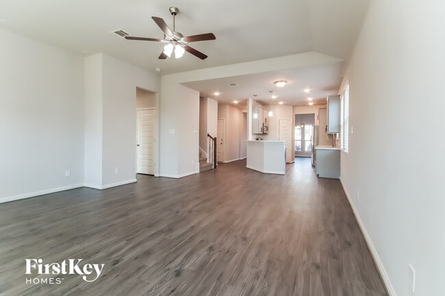 Photo - 4820 La Piedra Ln