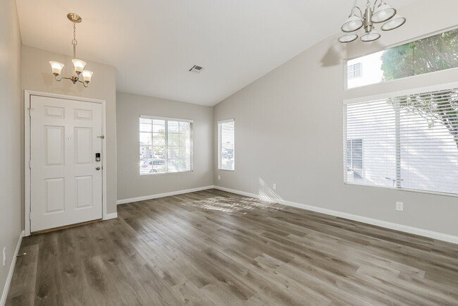 Photo - 725 Arrowhead Trail