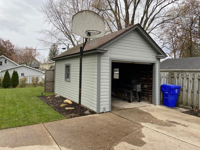 Photo - 717 S Fairview St