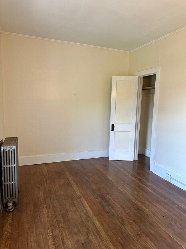 188 W 2nd St