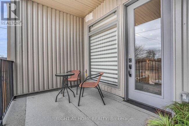 1169 Davenport Rd
