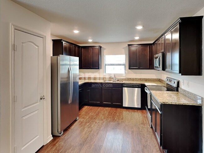 Photo - 1214 Brenton Leaf Dr House