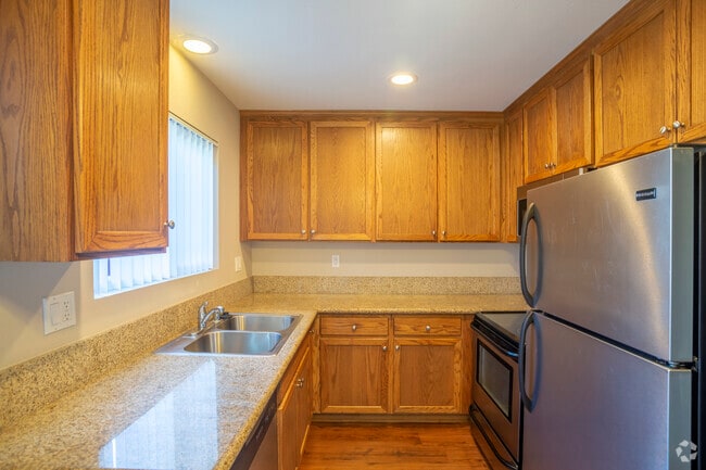 2HAB, 1BA - 802 ft² - Town Center Apartments