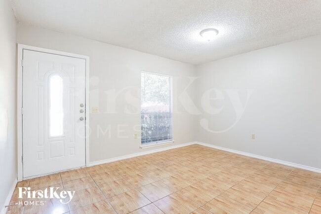 Photo - 10232 Flatland Trail