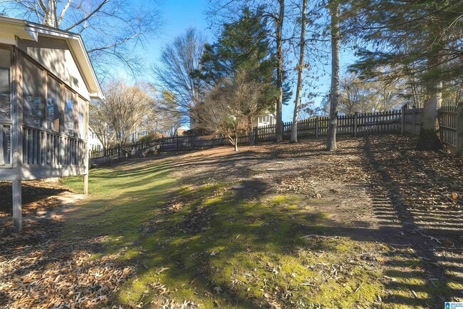 Photo - 121 Kentwood Way