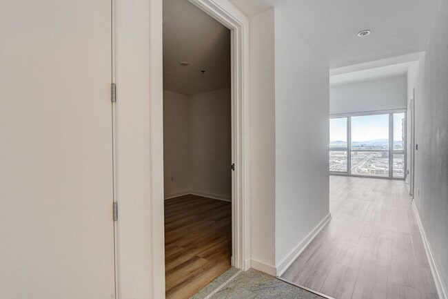 Photo - 4471 Dean Martin Dr Unit 3507
