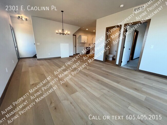 2301 Caolinn Pl