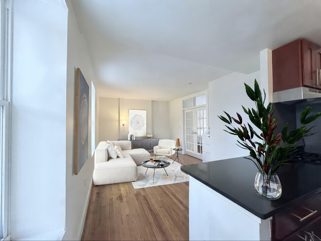285 15th St Unit 3C