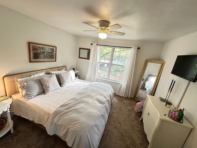 Photo - 1917 Honeysuckle Dr Unidad 1917-1 - 1917-1