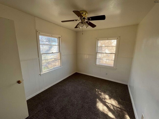 Photo - 2009 Joline St