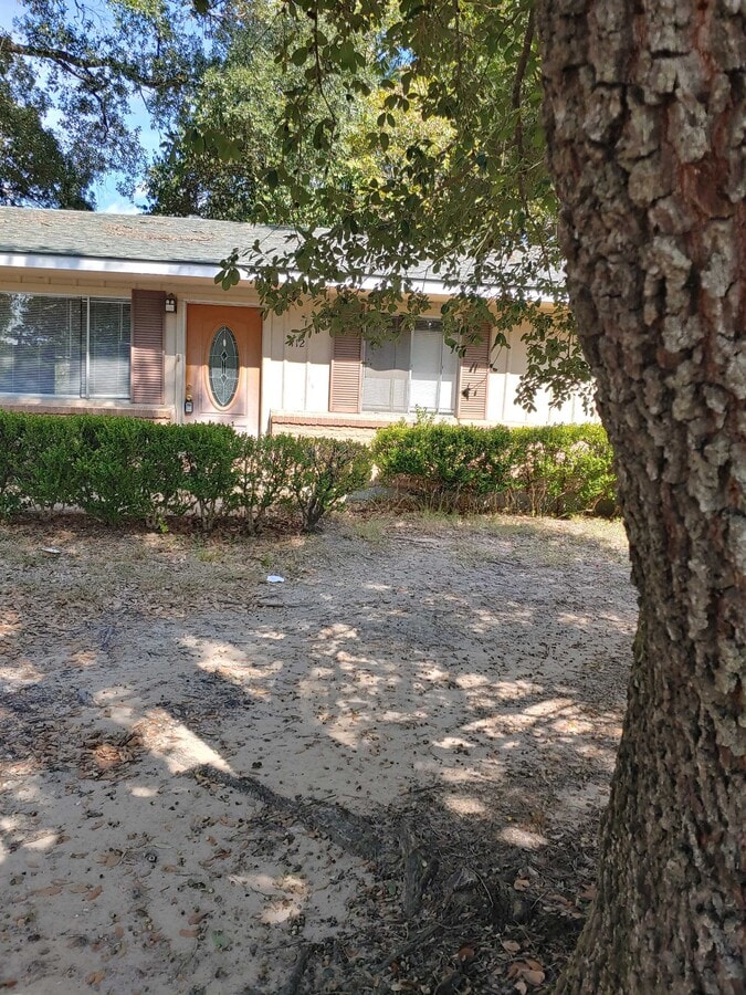 Photo - 112 State Highway 75 N