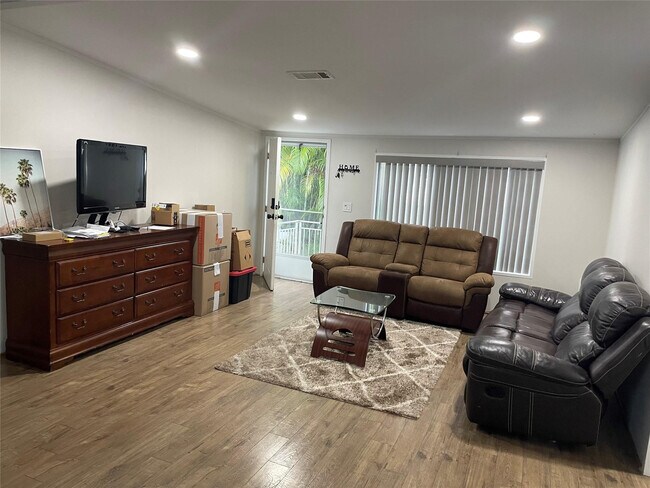 Photo - 5859 SW 29th Ave