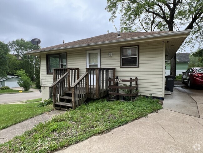 Building Photo - 2296 Woodworth St Rental