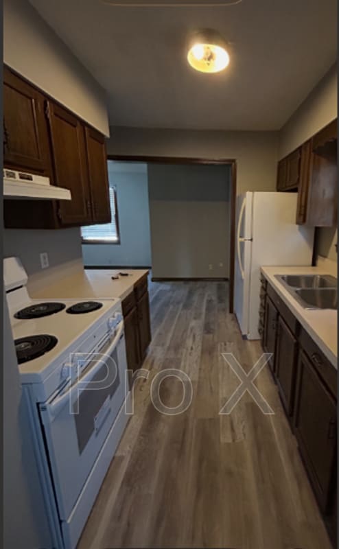 Photo - 419 E Jackson St