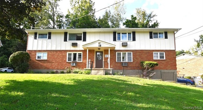 Building Photo - 1805 Parr Lake Dr Unit 18E