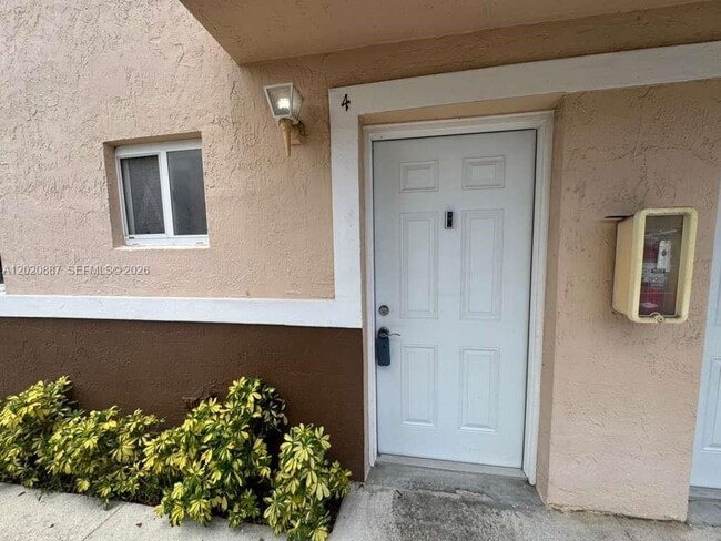 Photo - 8059 NW 8th St