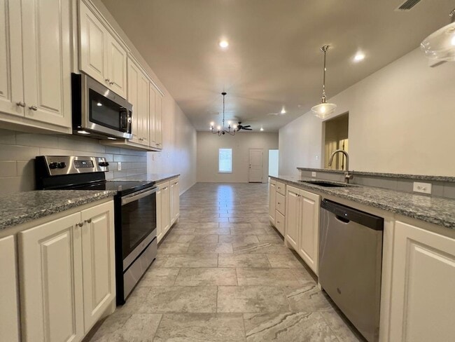 Photo - 5508 Lehigh St