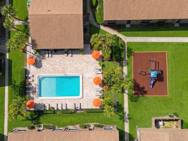 Laurel Pointe