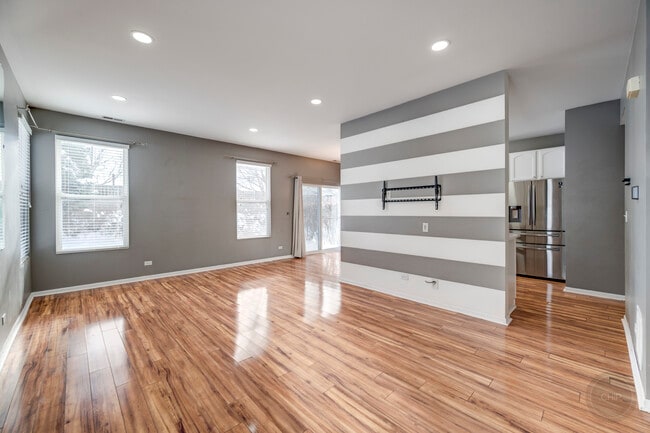 Photo - 4055 Blackstone Dr